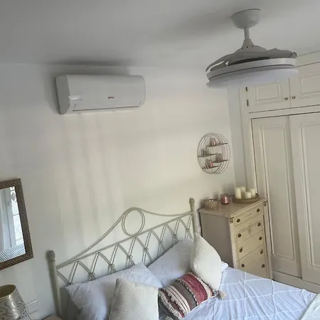 Holiday home Stunning 3 Bedroom Large House In Great Location