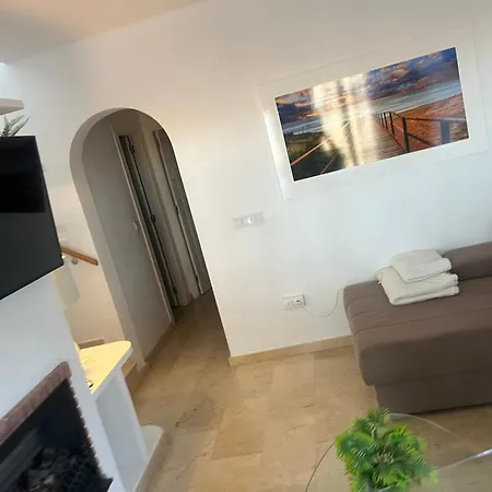 Stunning 3 Bedroom Large House In Great Location Holiday home *